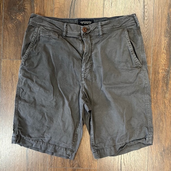 American Eagle cargo next level flex short SZ 31 - Picture 1 of 4